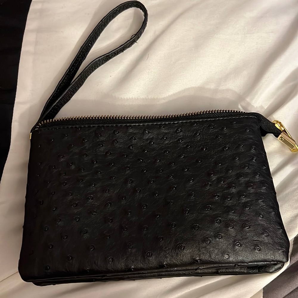 Black wristlet